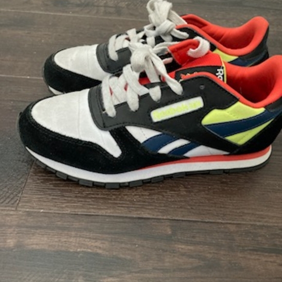 Reebok Classic Kids tennis shoes - Picture 4 of 5